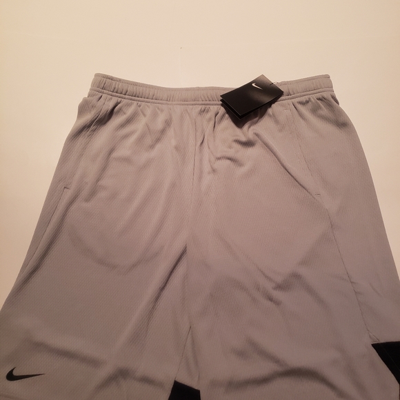 Nike Basketball Shorts Grey - Picture 14 of 16